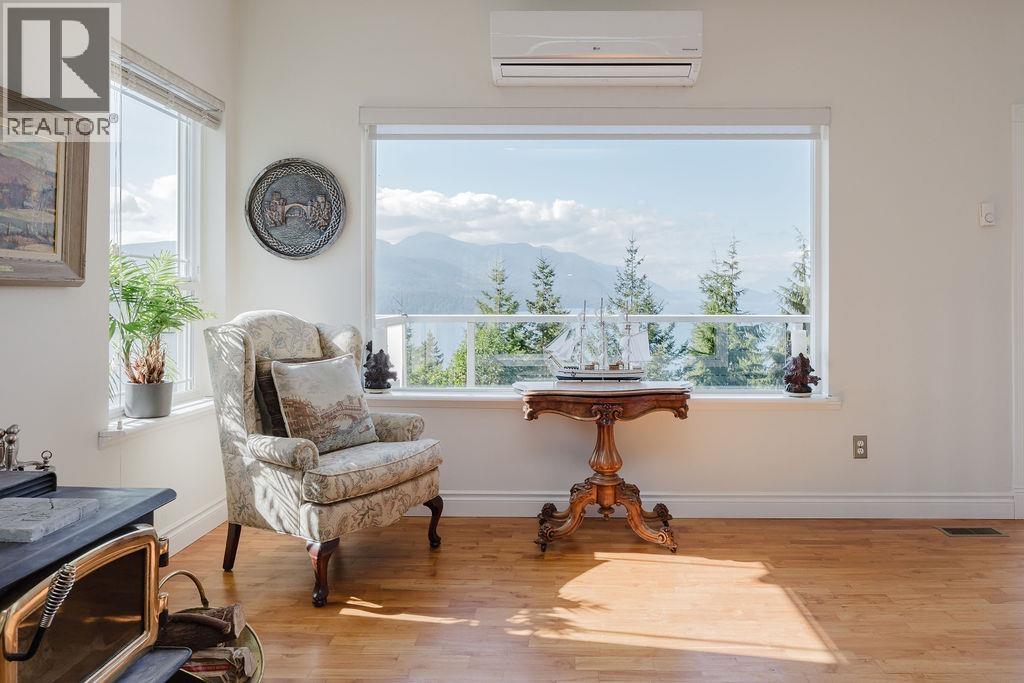 5872 DEERHORN DRIVE, Gibsons