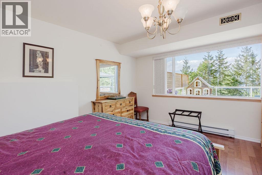 5872 DEERHORN DRIVE, Gibsons