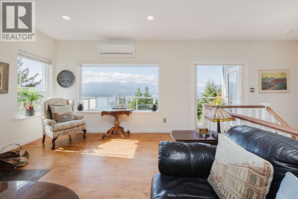 5872 DEERHORN DRIVE, Gibsons