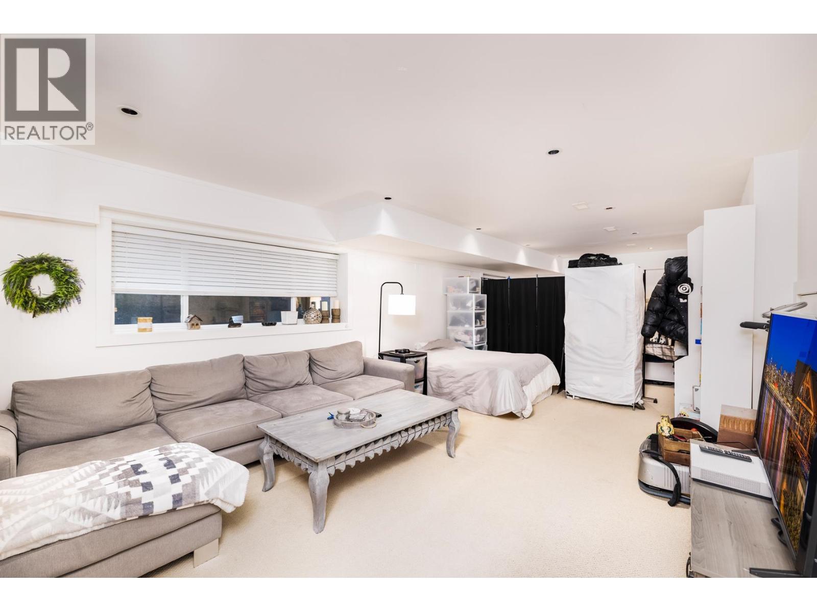 1232 HARRIS AVENUE, North Vancouver