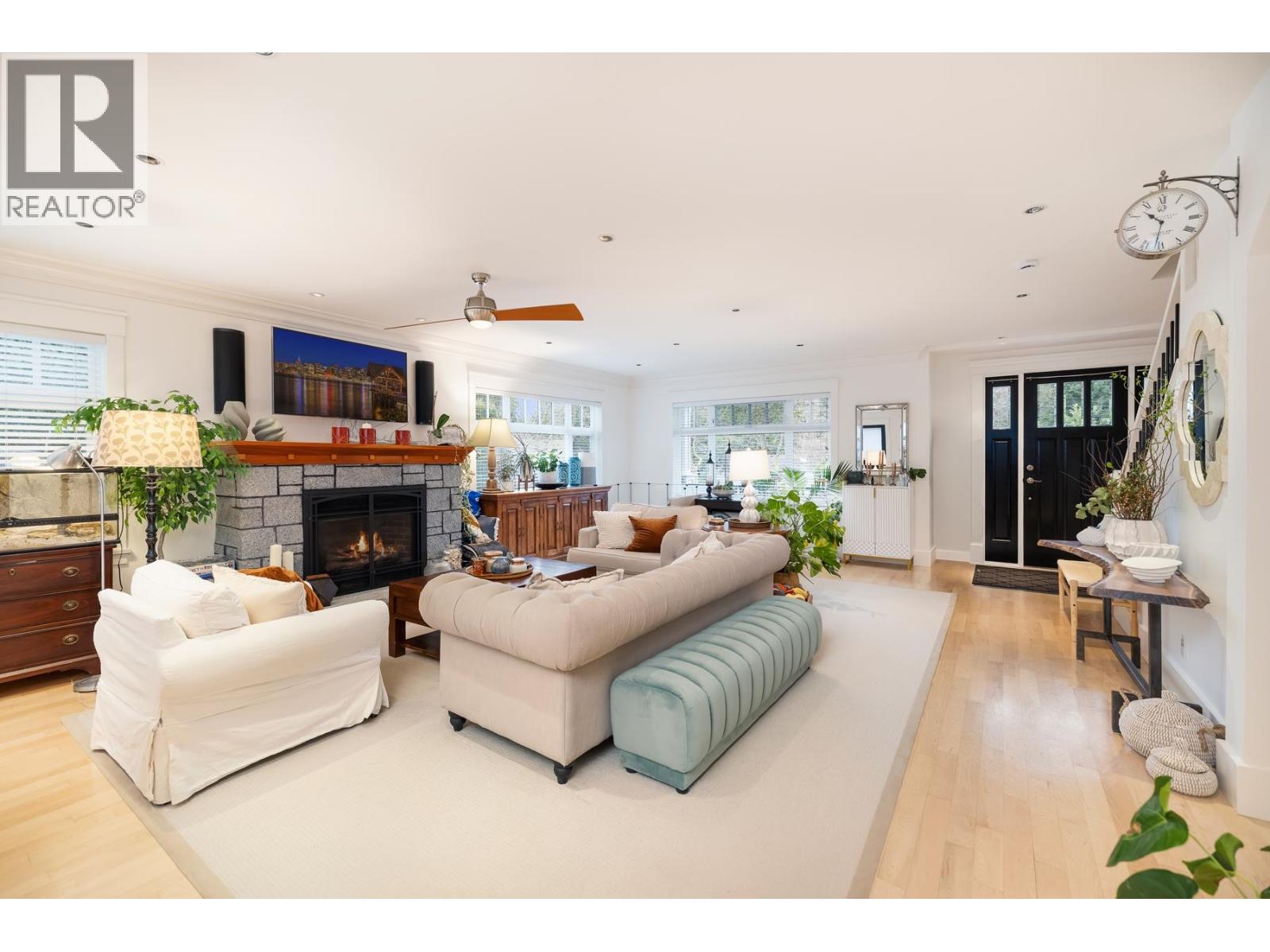 1232 HARRIS AVENUE, North Vancouver