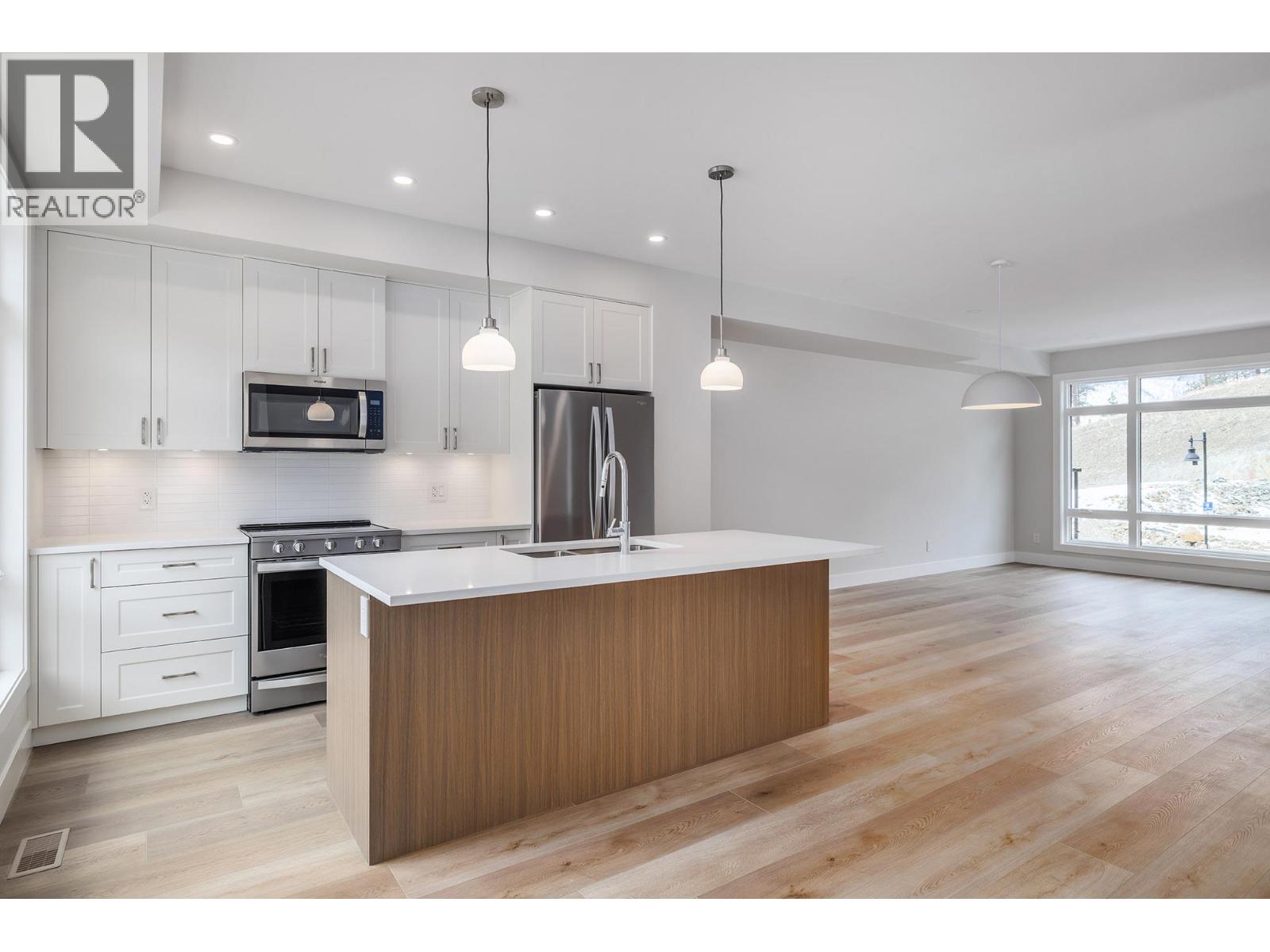 #5 3425 Hilltown Drive - 9