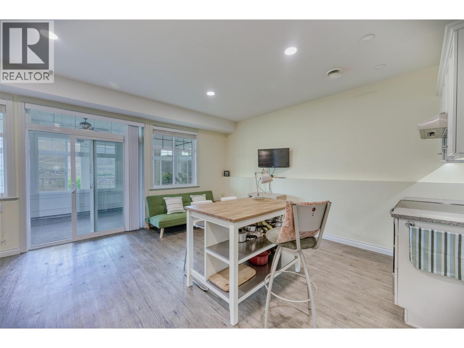 2450 RADIO TOWER Road Unit# 195, Oliver