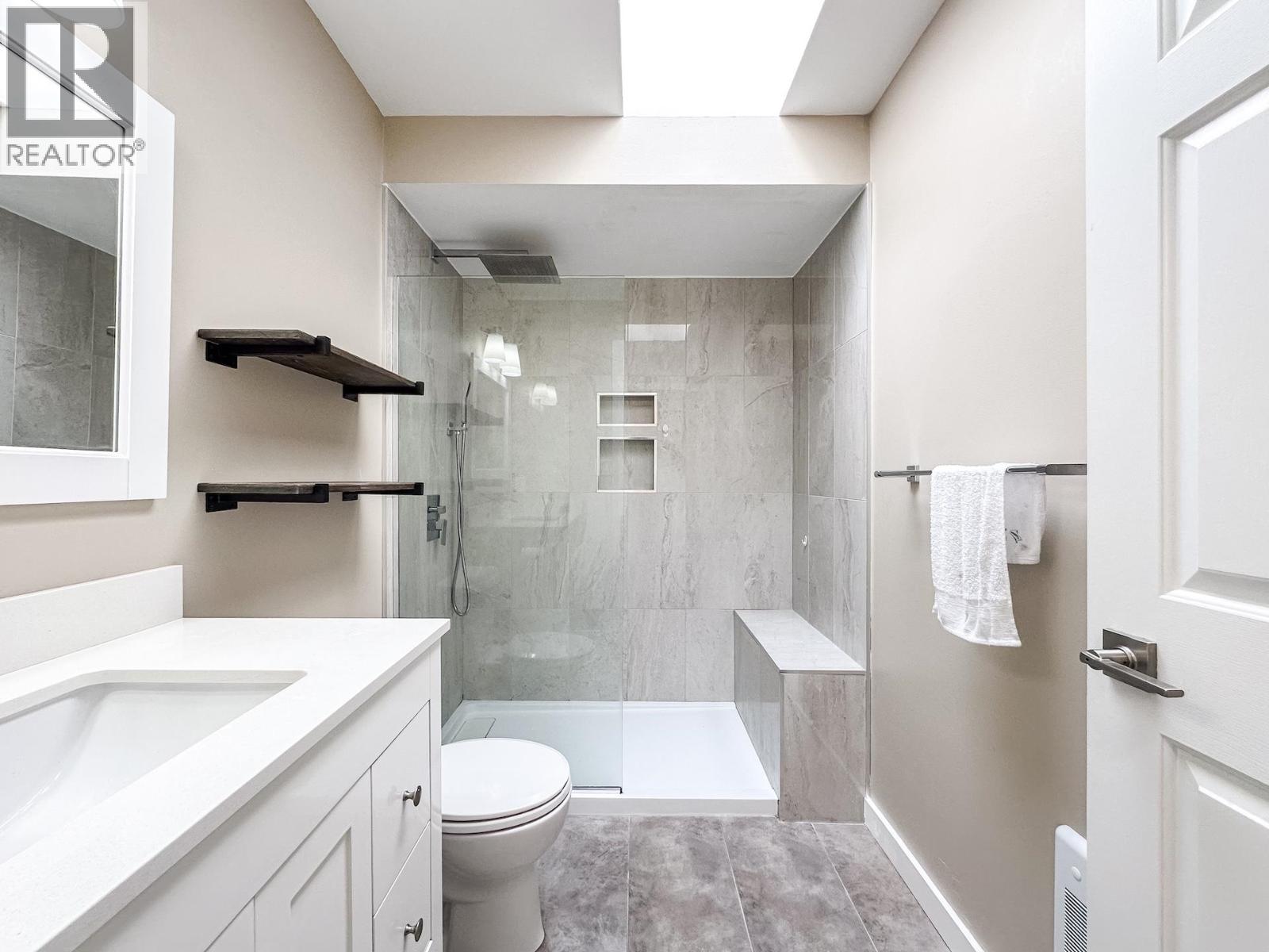 #16-6320 48A Avenue, Delta