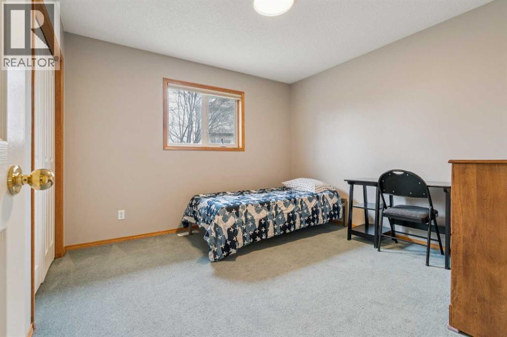 10 Bow Ridge Lane, Cochrane