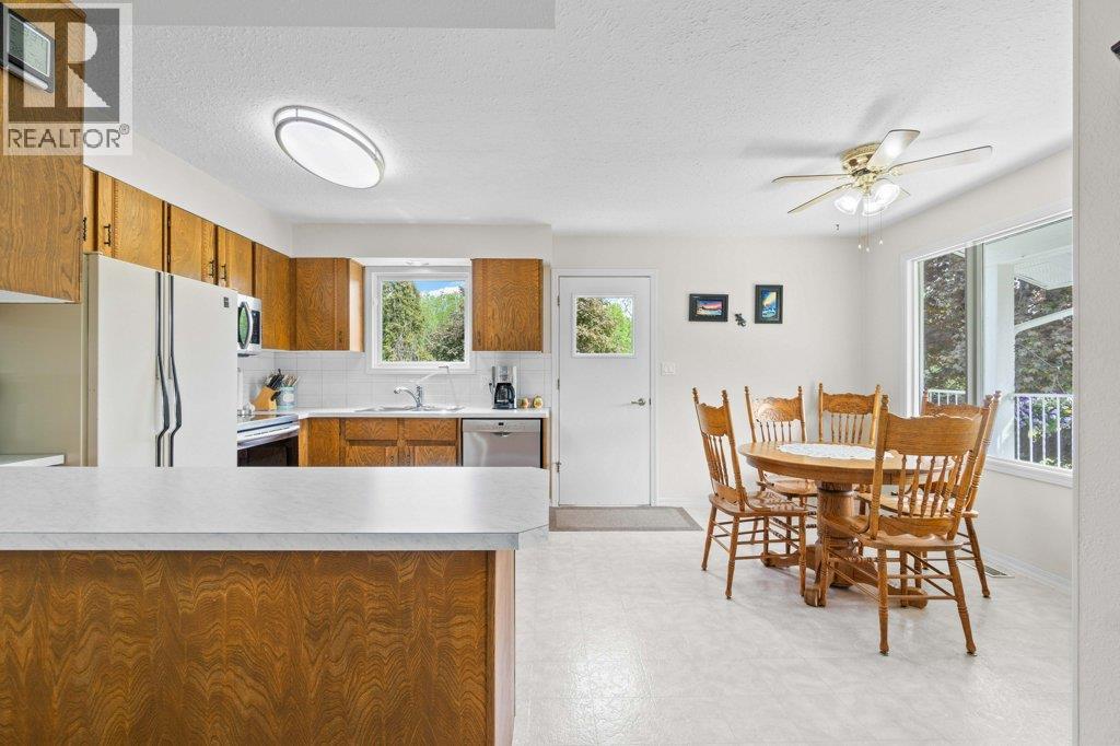 4501 44 Avenue NW, Salmon Arm