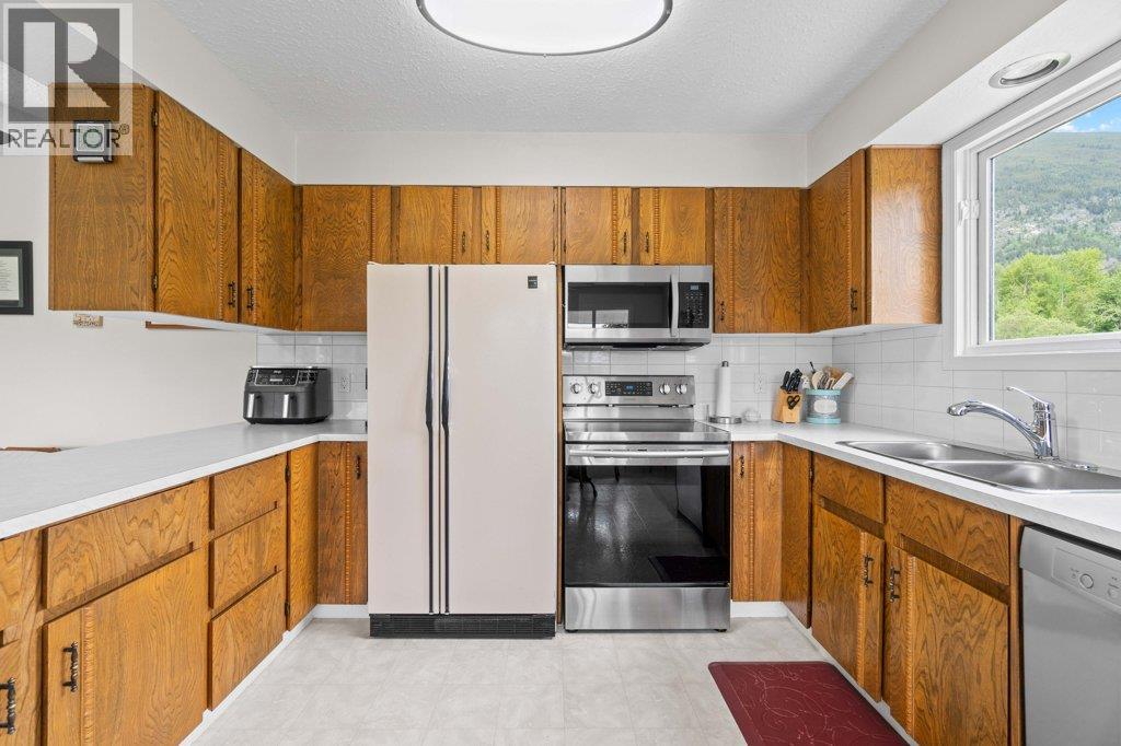 4501 44 Avenue NW, Salmon Arm