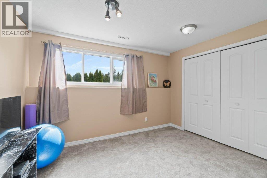 4501 44 Avenue NW, Salmon Arm