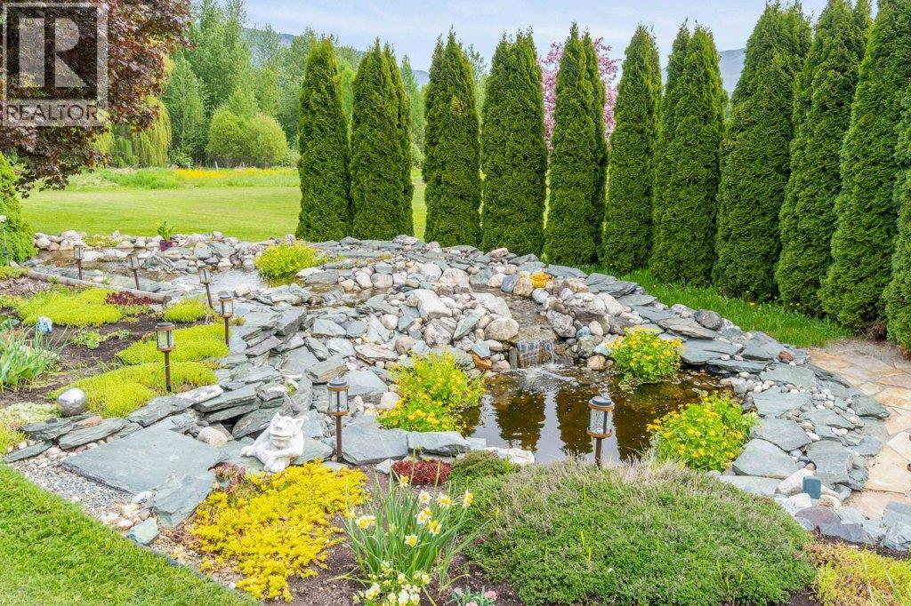 4501 44 Avenue NW, Salmon Arm