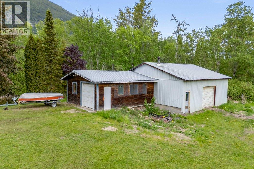 4501 44 Avenue NW, Salmon Arm