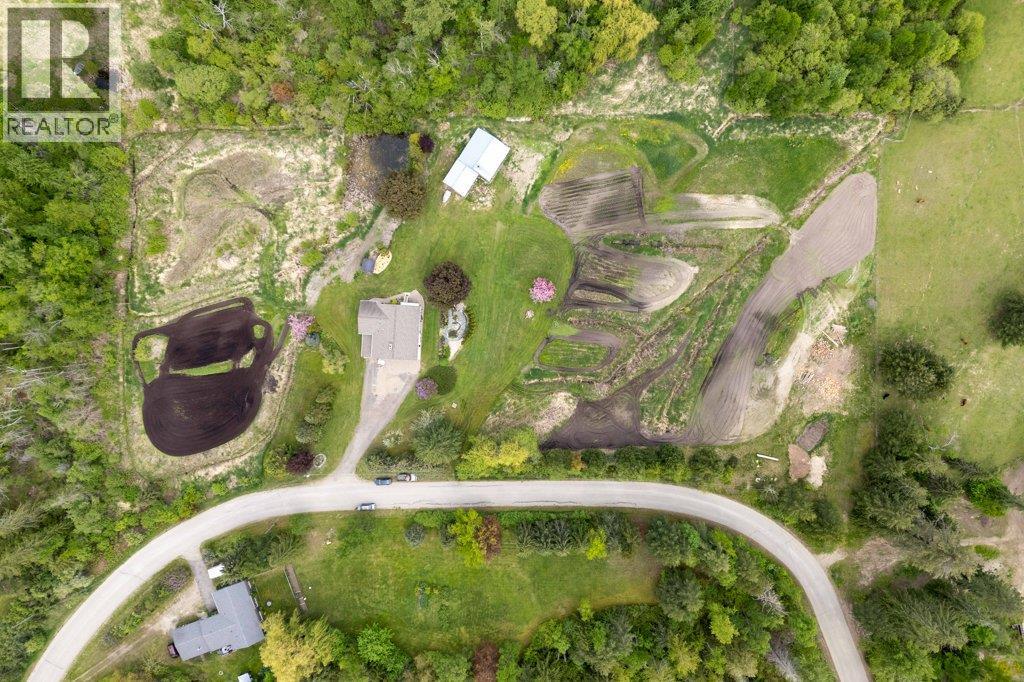 4501 44 Avenue NW, Salmon Arm