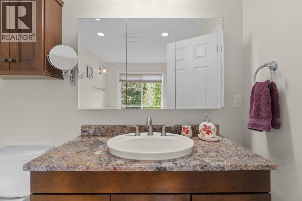 4501 44 Avenue NW, Salmon Arm