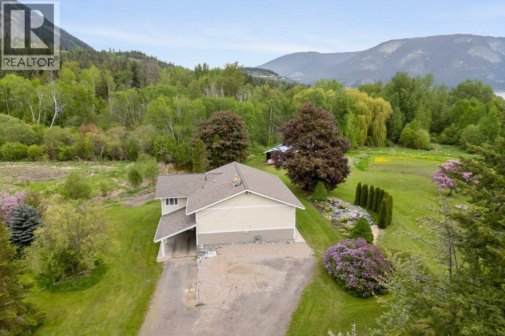 4501 44 Avenue NW, Salmon Arm