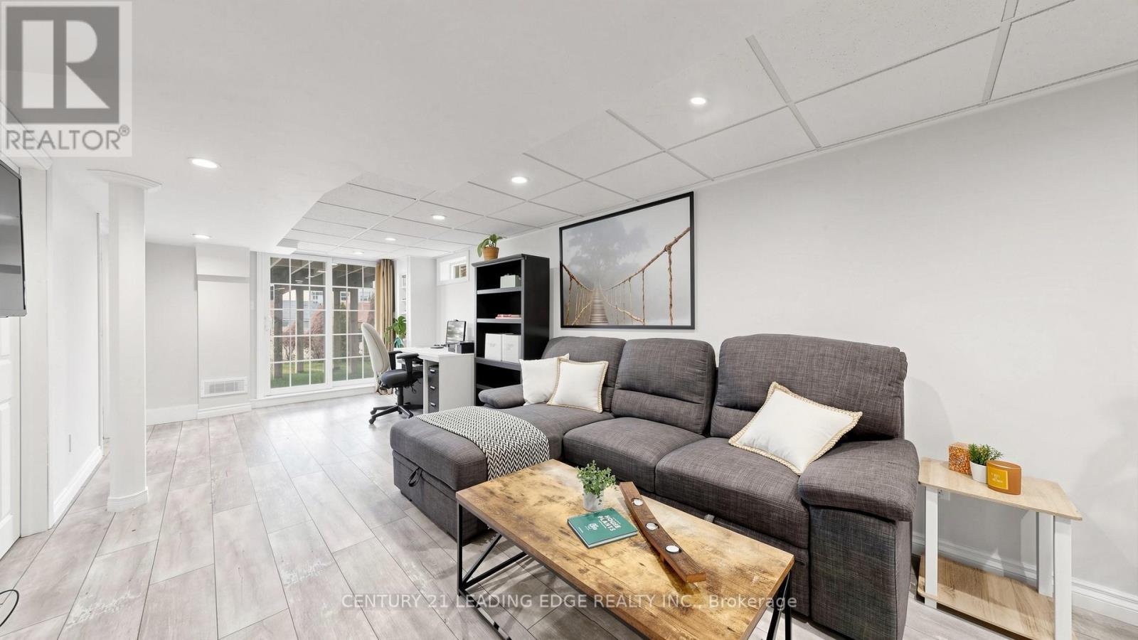 131 HAMMILL HEIGHTS STREET - 34