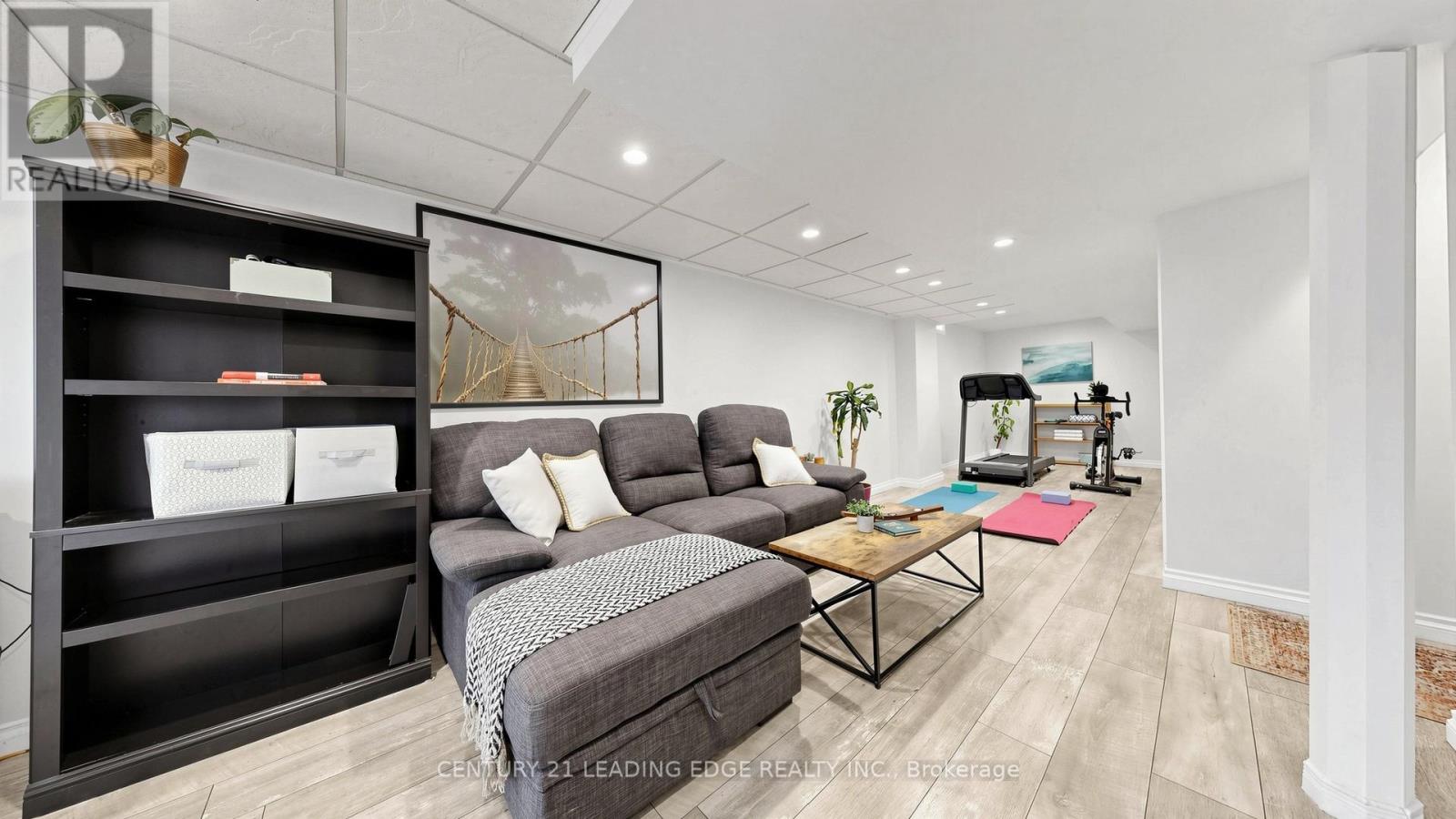 131 HAMMILL HEIGHTS STREET - 36