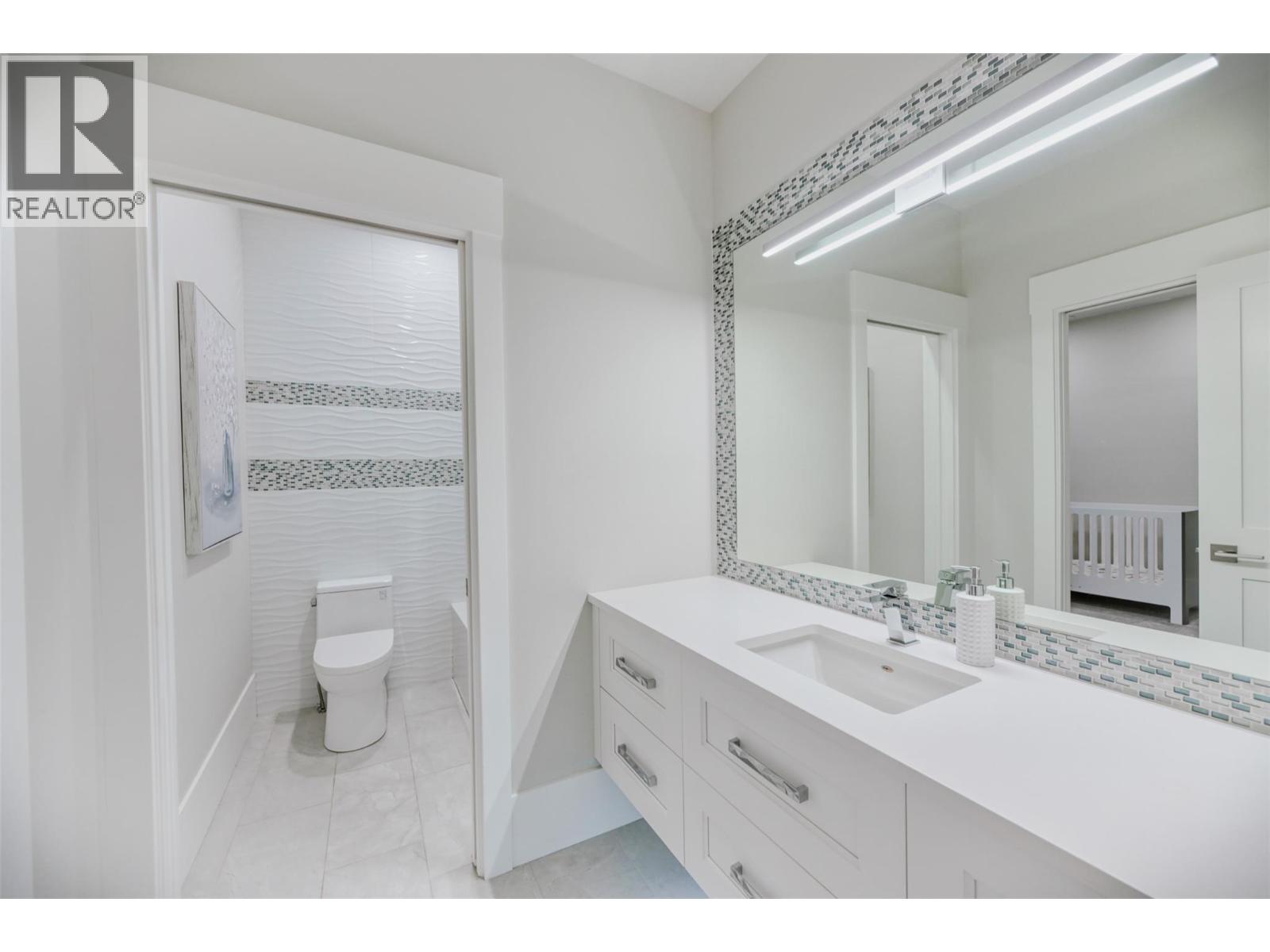 9413 SPARTAN Drive, Osoyoos