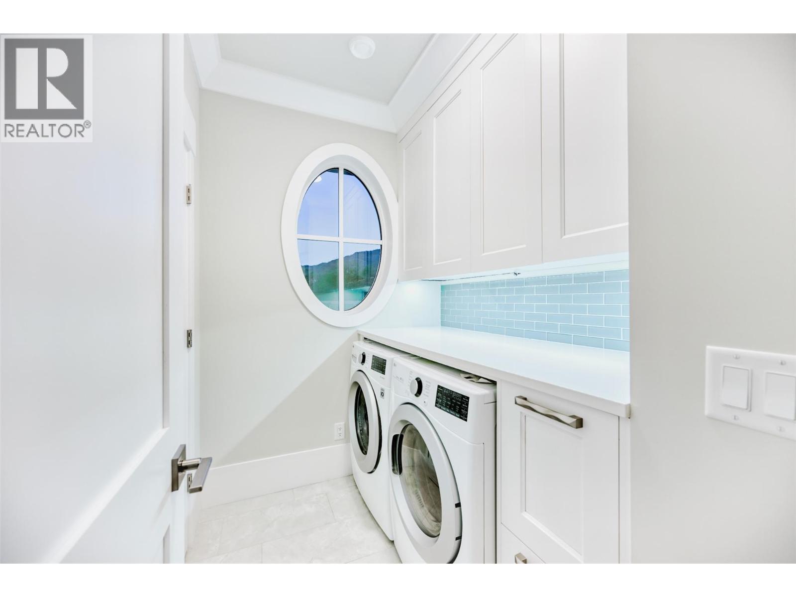 9413 SPARTAN Drive, Osoyoos