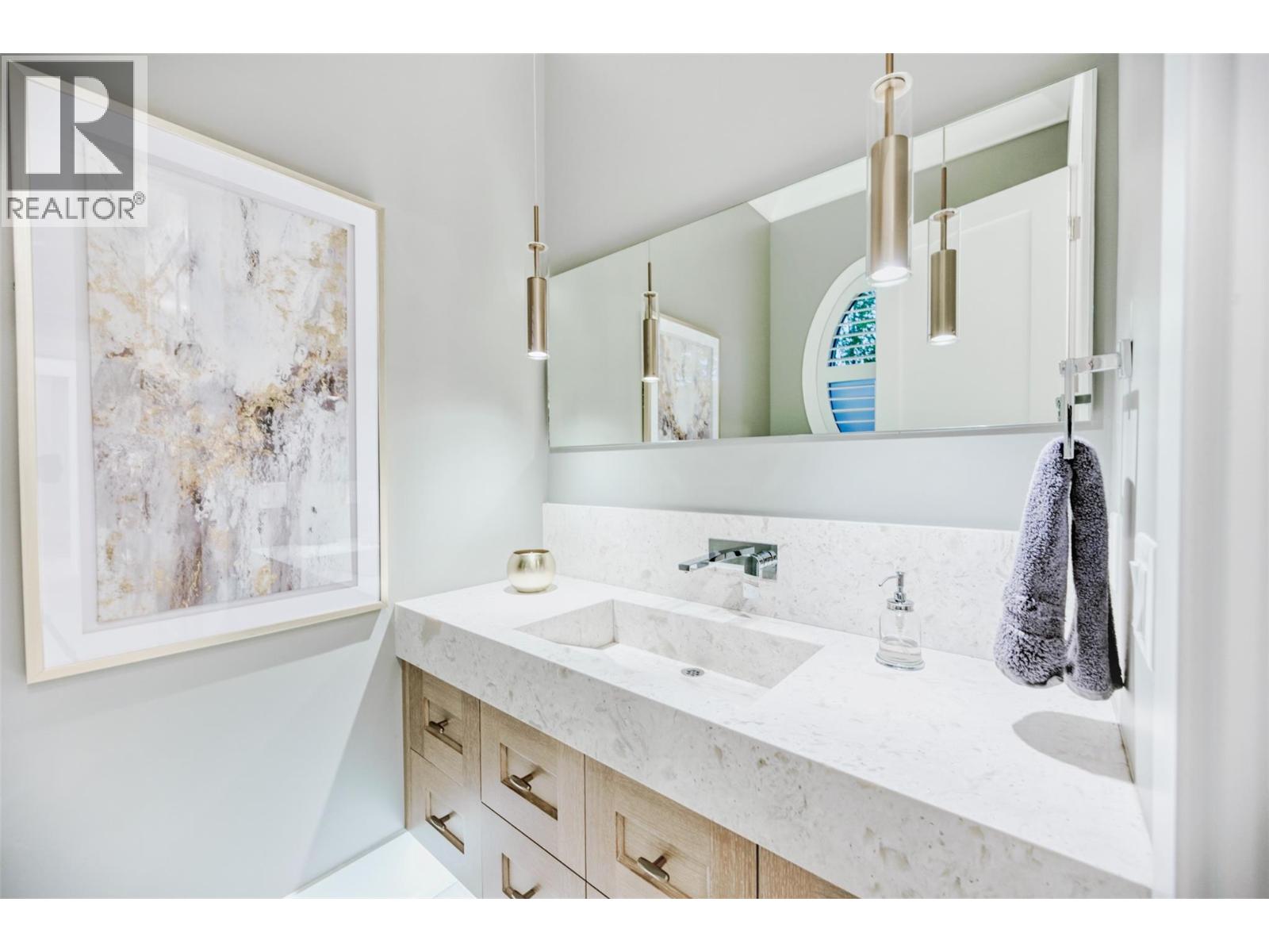 9413 SPARTAN Drive, Osoyoos