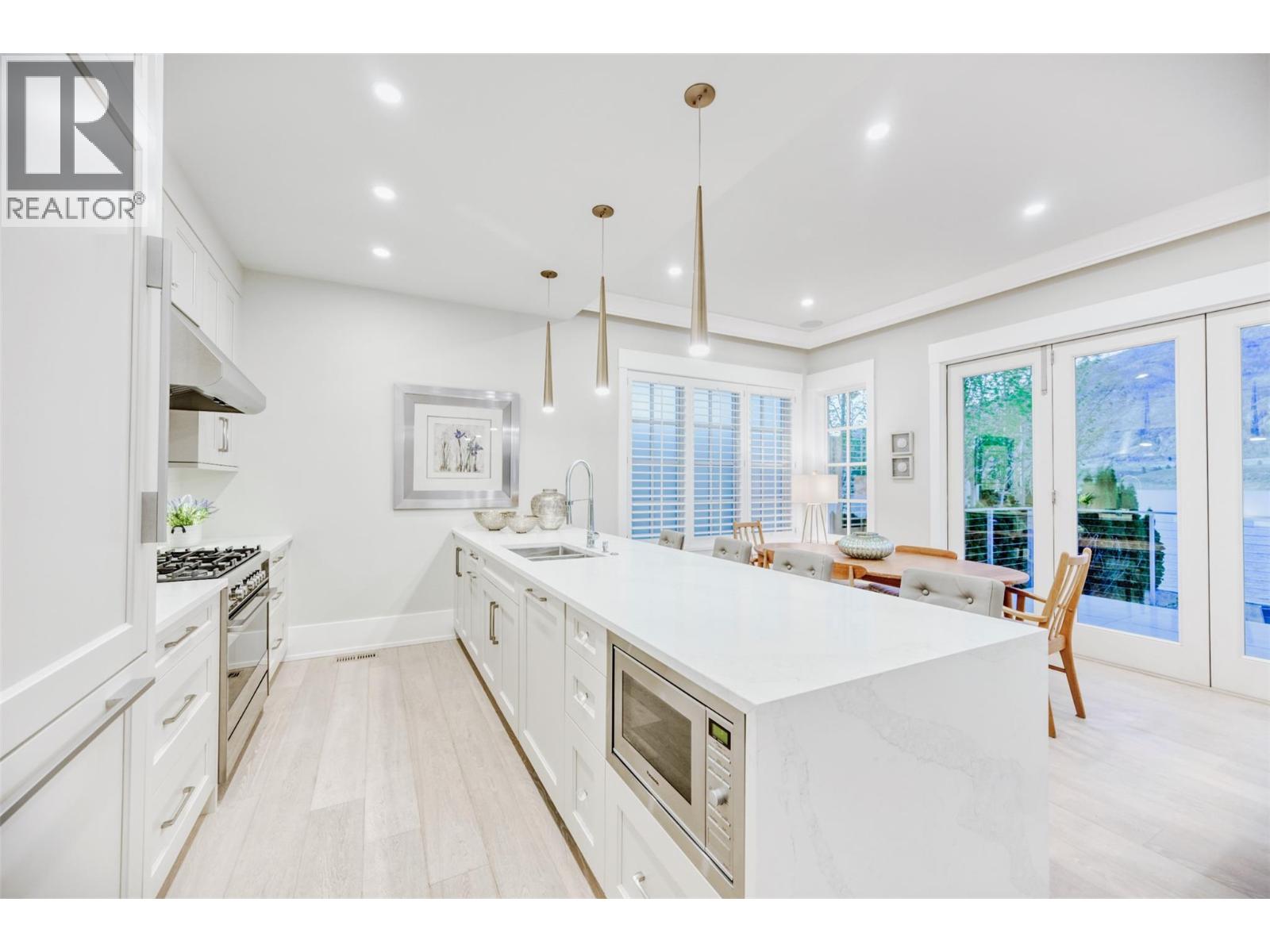 9413 SPARTAN Drive, Osoyoos