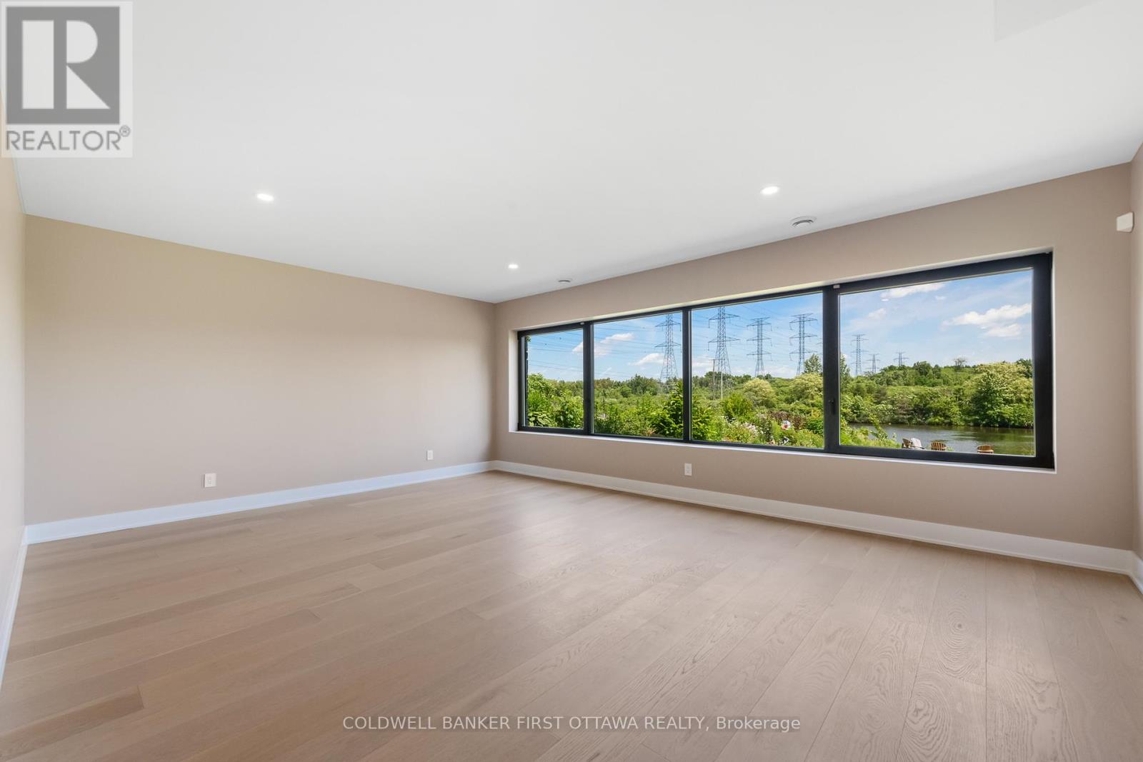 1981 PRINCE OF WALES DRIVE - 23