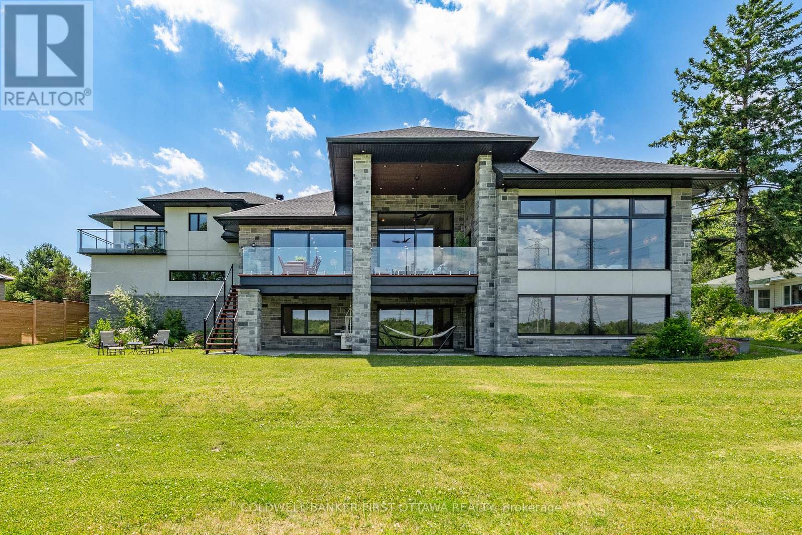 1981 PRINCE OF WALES DRIVE - 30