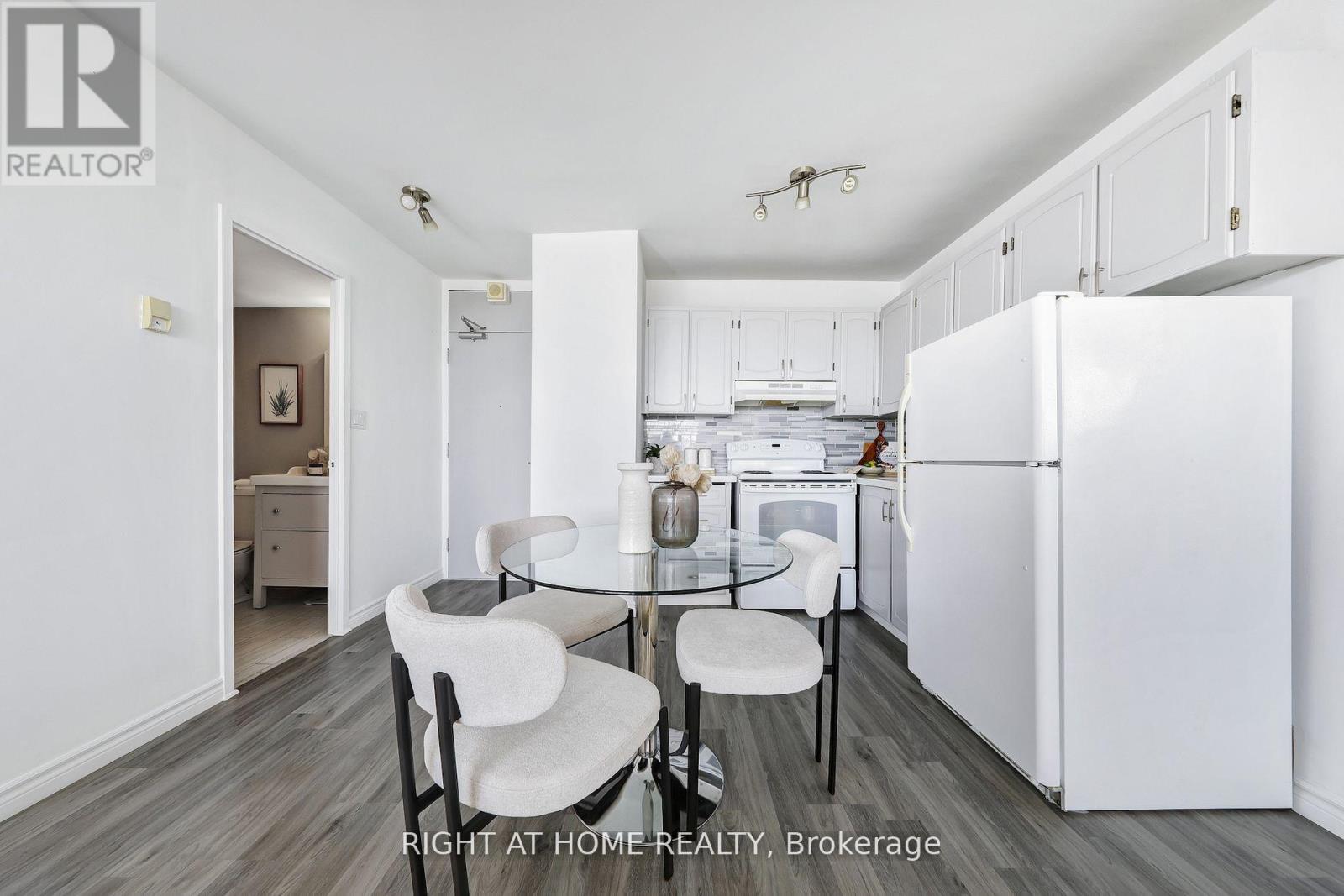 #908 40 HOMEWOOD AVENUE - 8