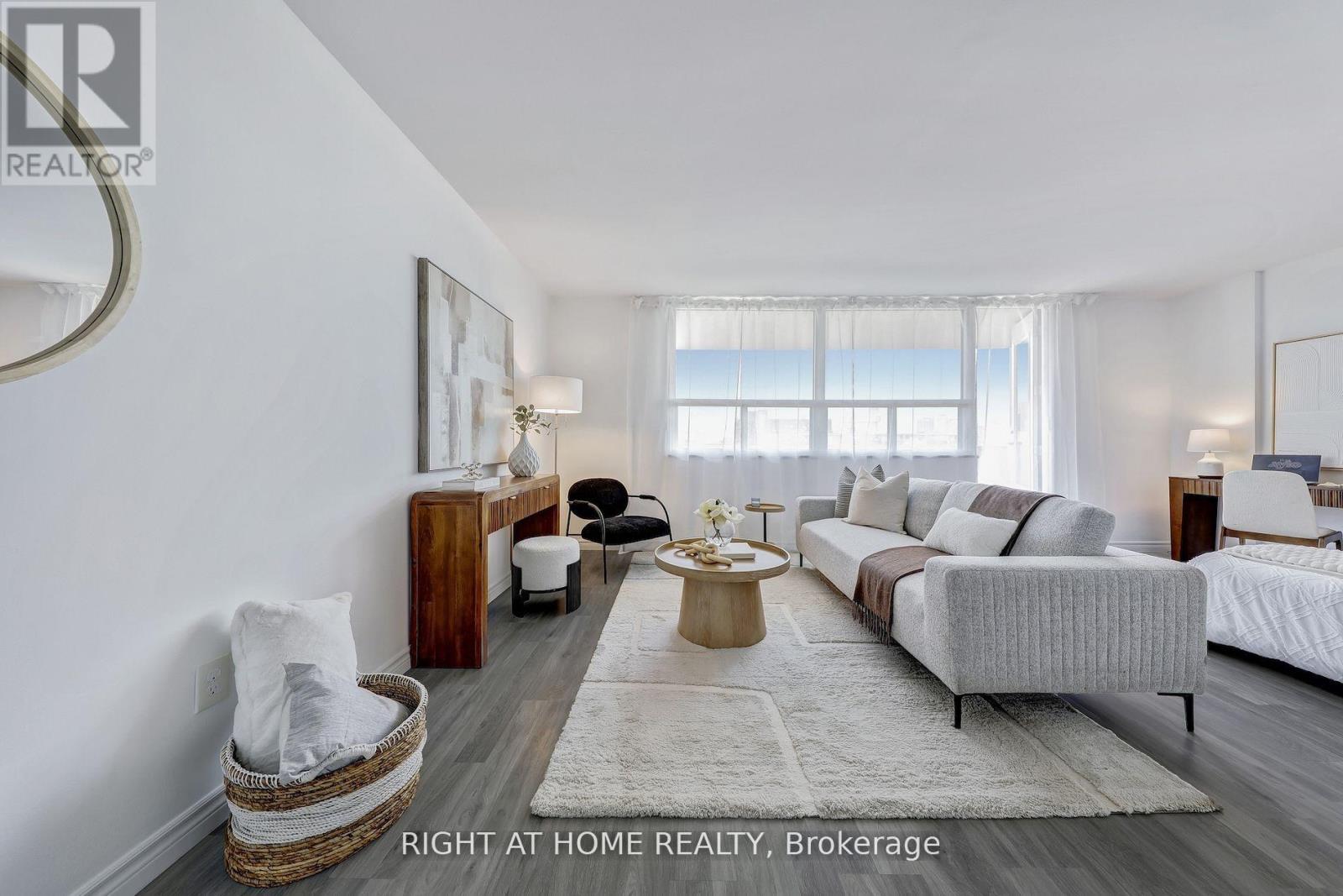 #908 40 HOMEWOOD AVENUE - 12