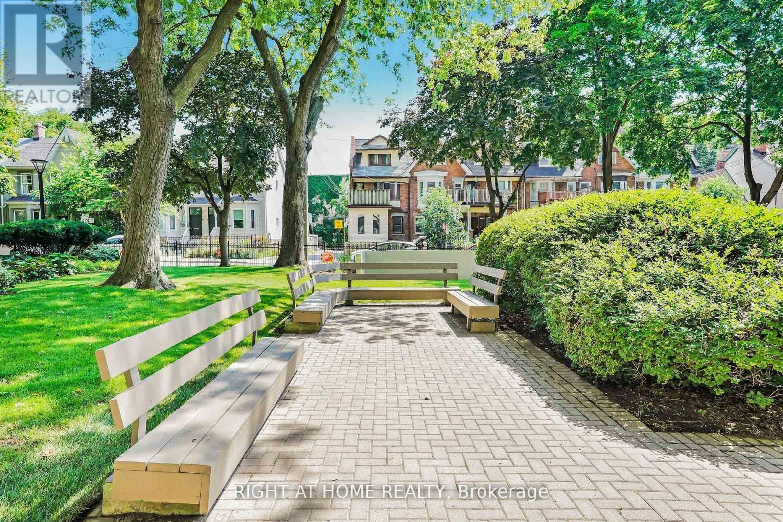 #908 40 HOMEWOOD AVENUE - 4