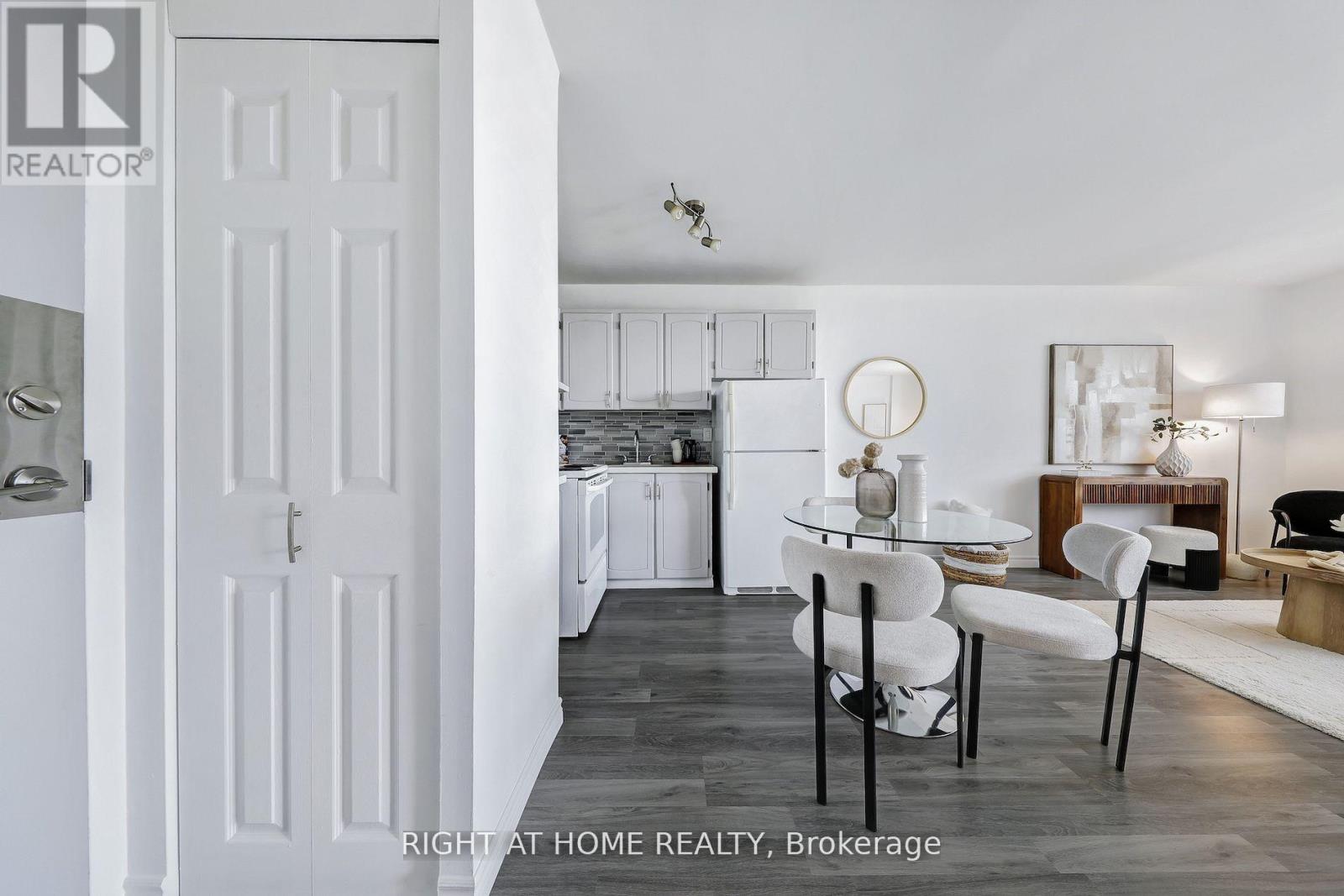 #908 40 HOMEWOOD AVENUE - 7