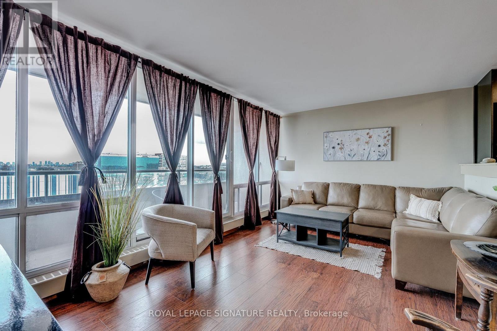 #611 1 FOUR WINDS DRIVE - Image 3