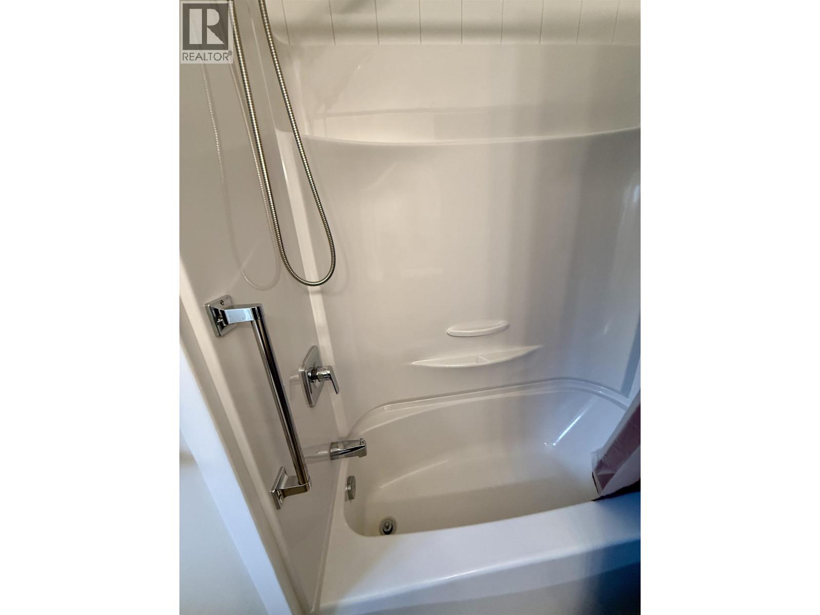 Photo 9 of 35 — 4865 SALMON VALLEY ROAD · Prince George, BC