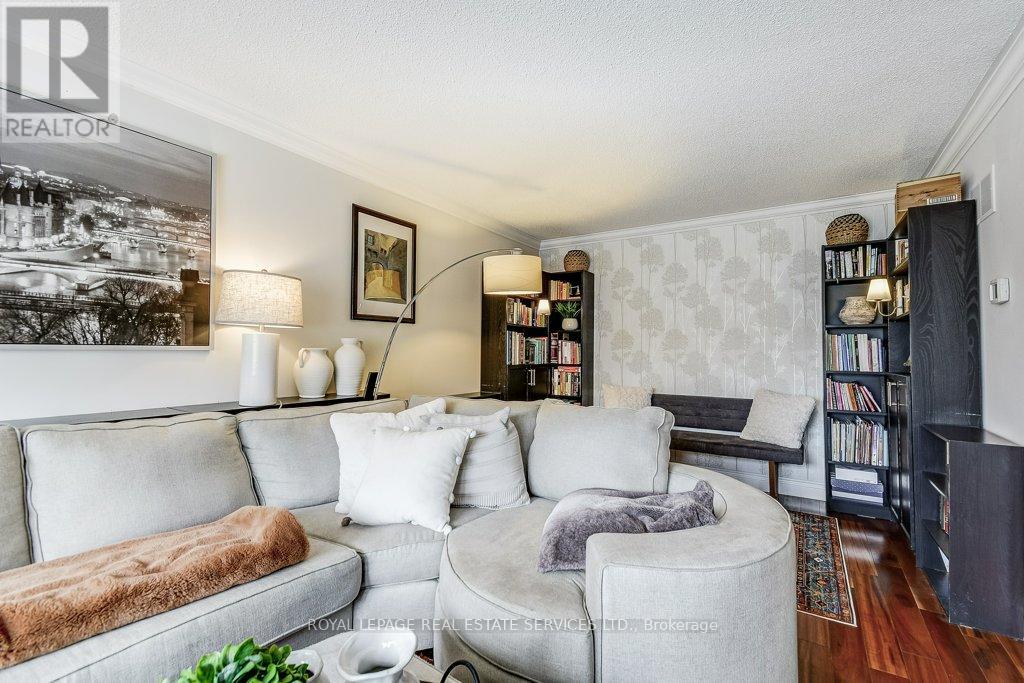 1279 OLD ENGLISH LANE - 7