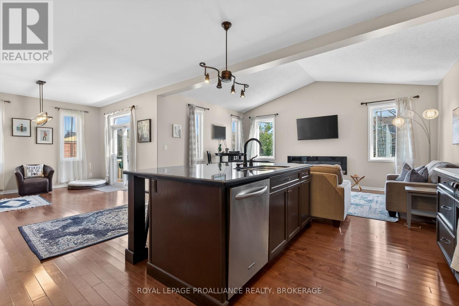 1425 EVERGREEN DRIVE - 12