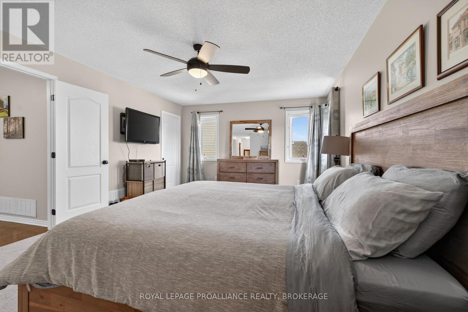 1425 EVERGREEN DRIVE - 19