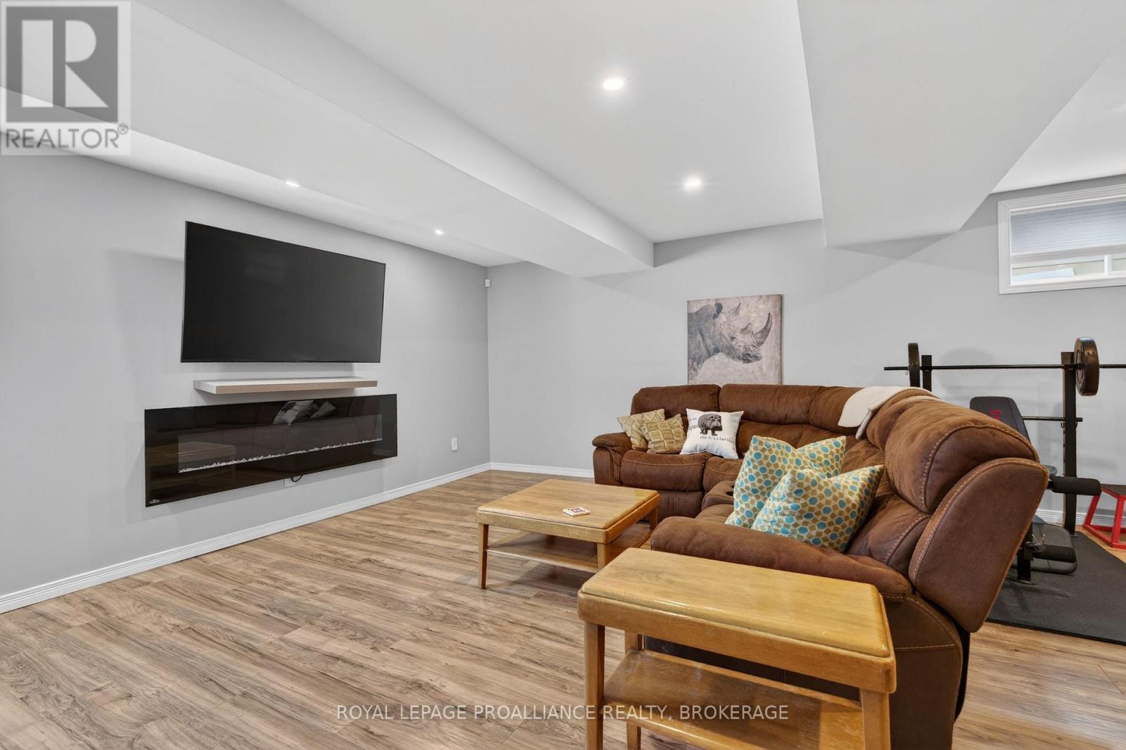1425 EVERGREEN DRIVE - 34