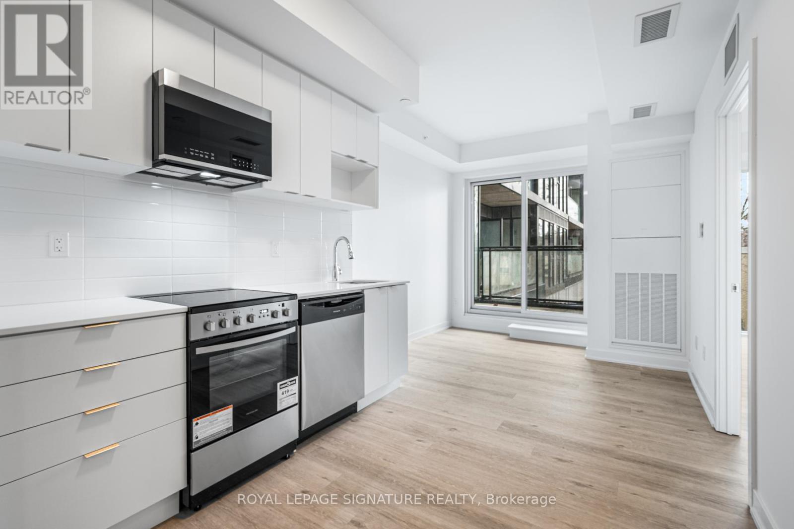 Listing photo of 206 - 4569 KINGSTON ROAD