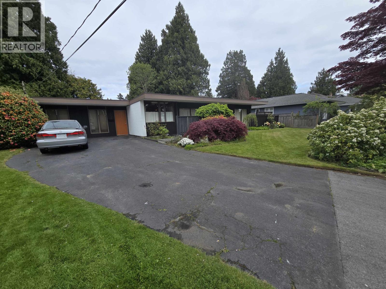 1042 KUMA Crescent, Delta