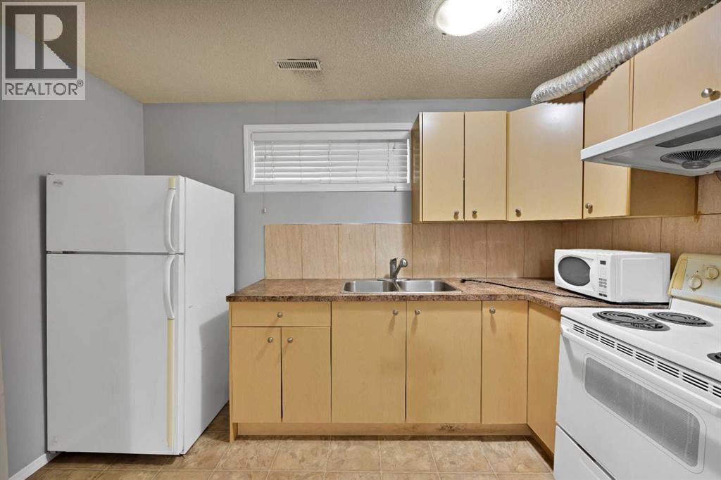 107 Taravista Street NE — photo 32