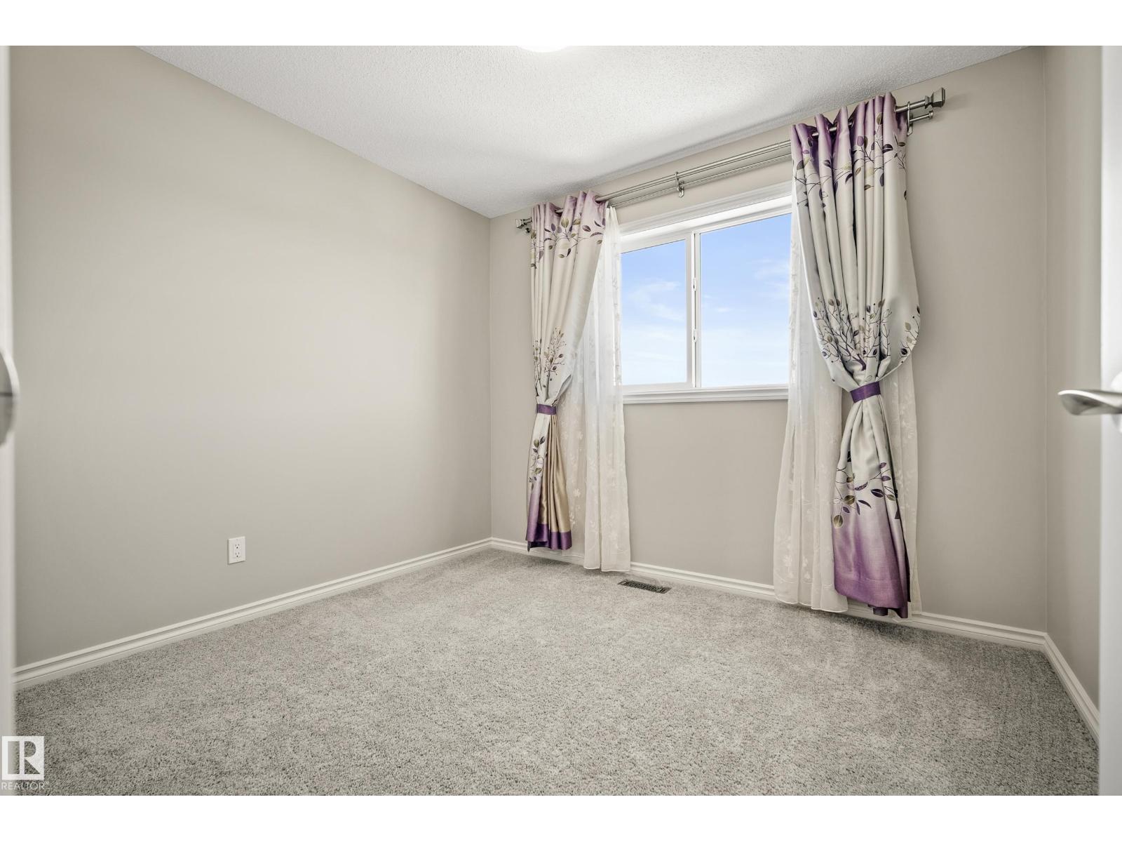 17625 60A ST NW, Edmonton
