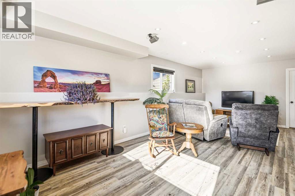 60 Garden Road, Lacombe