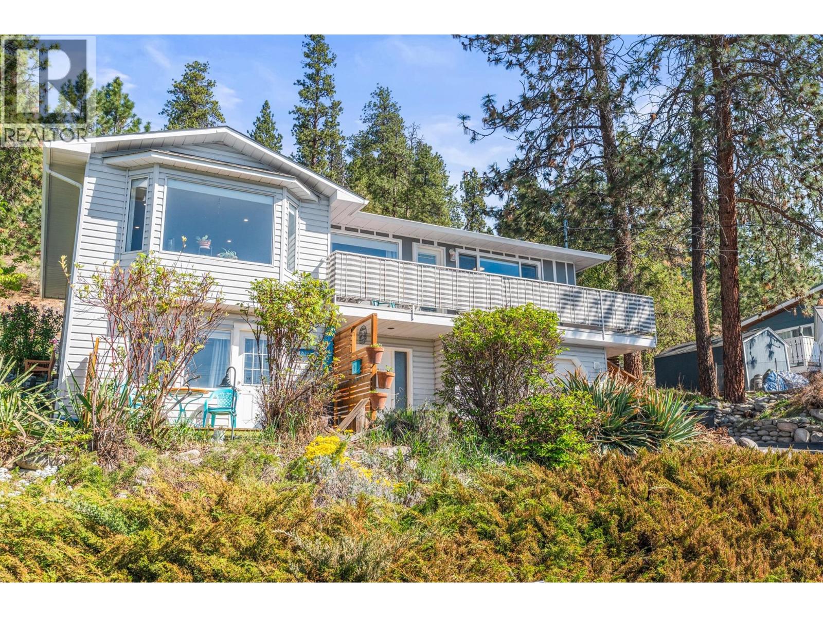  4138 4th Avenue, Peachland