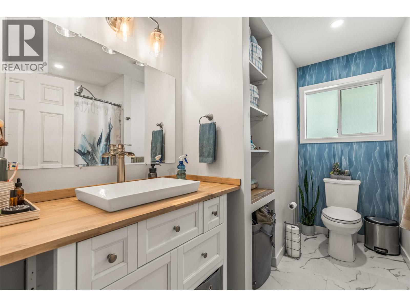  4138 4th Avenue, Peachland