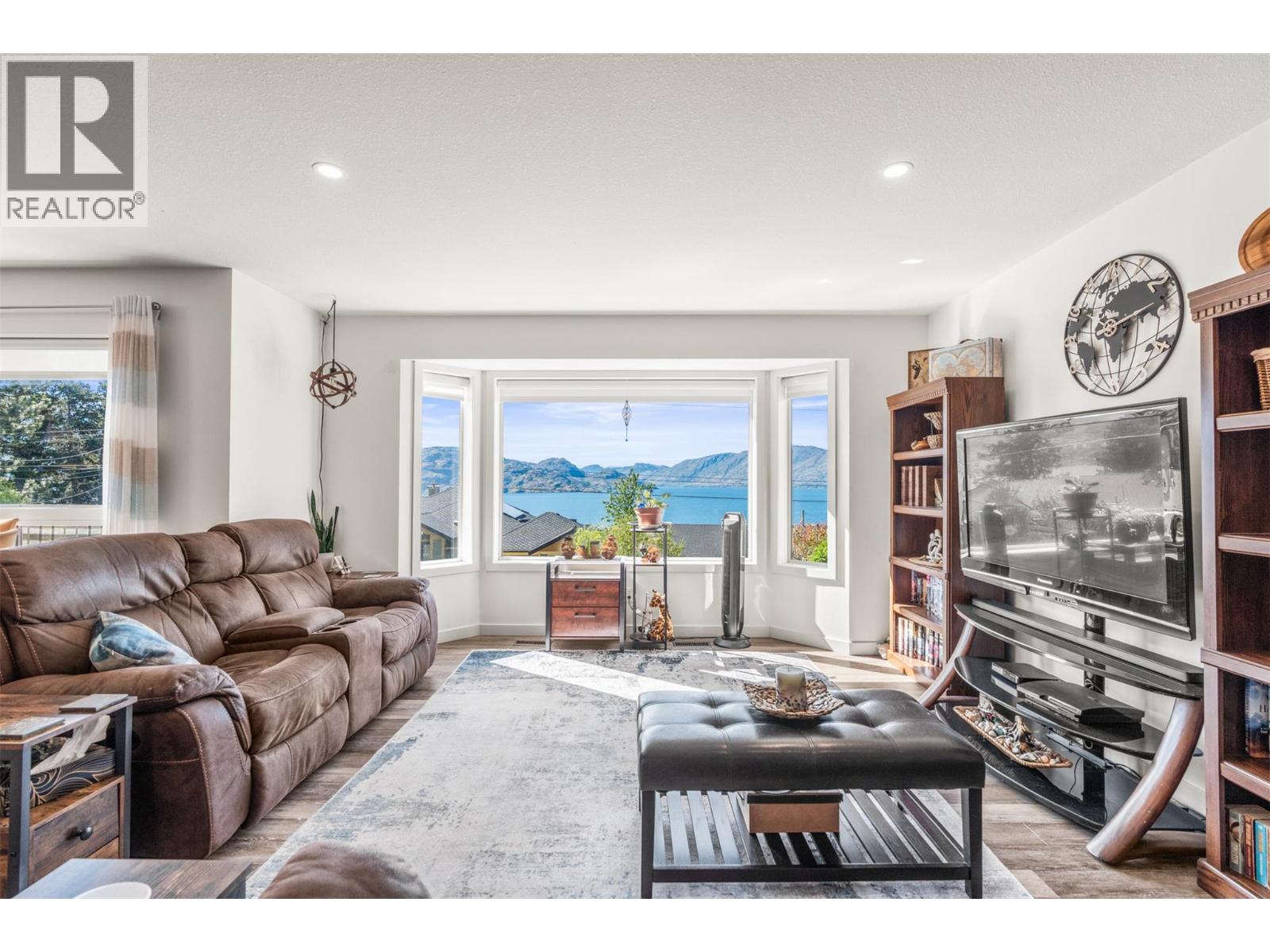  4138 4th Avenue, Peachland