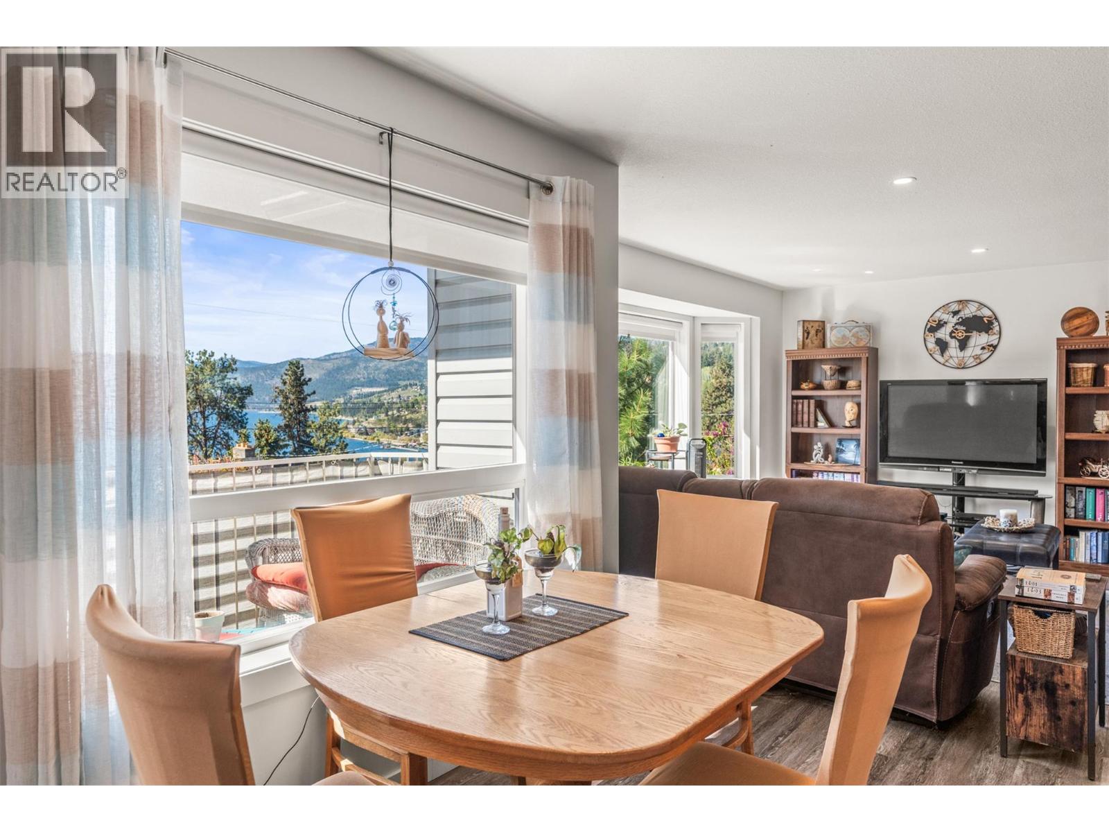  4138 4th Avenue, Peachland