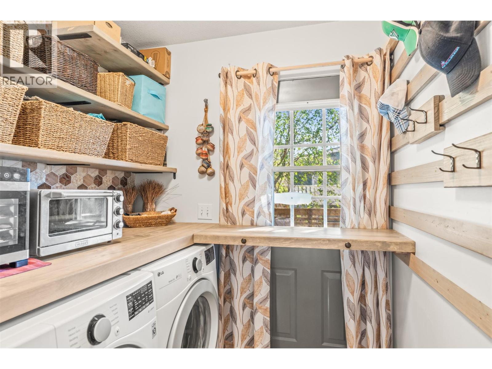  4138 4th Avenue, Peachland