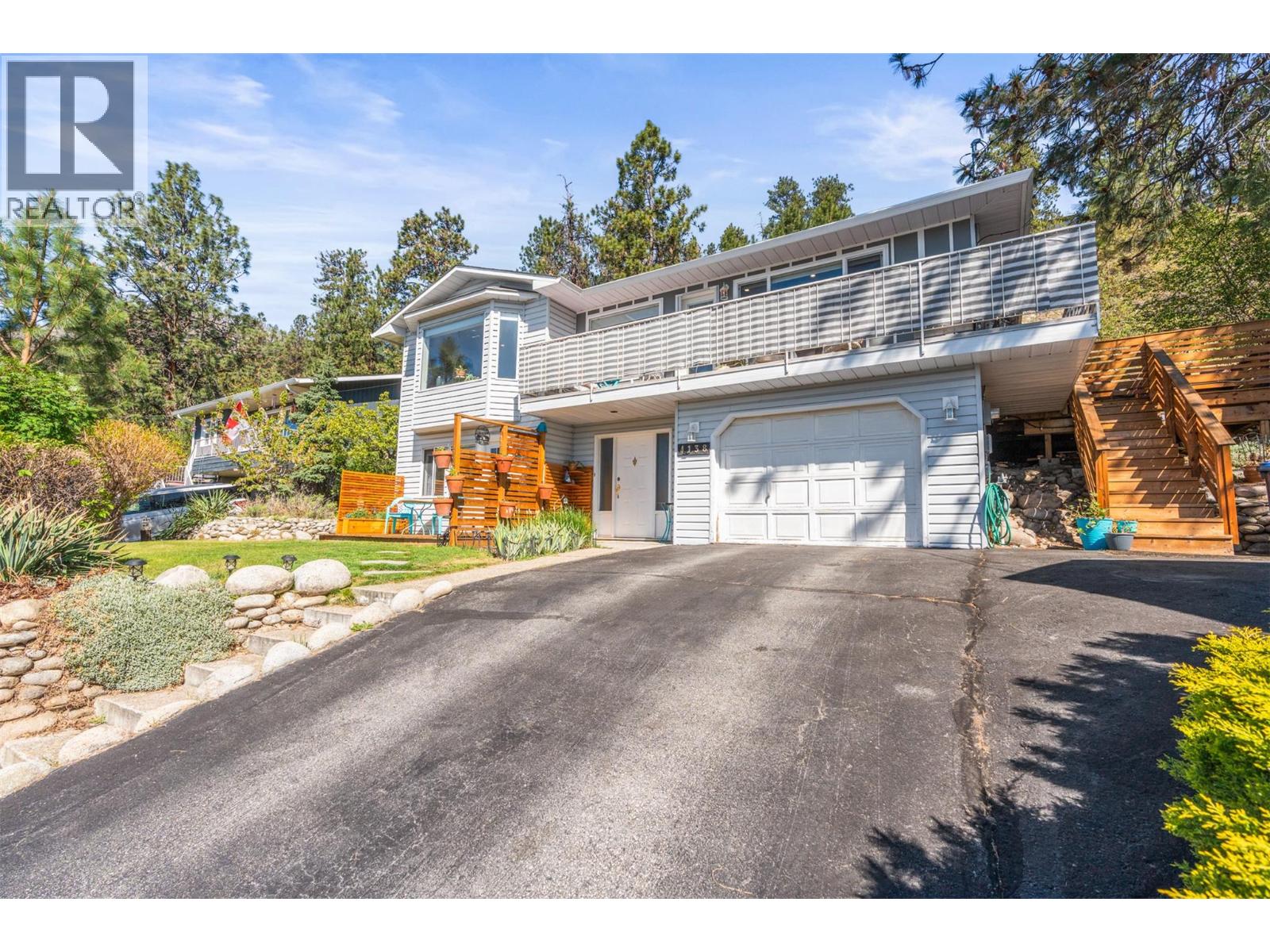  4138 4th Avenue, Peachland