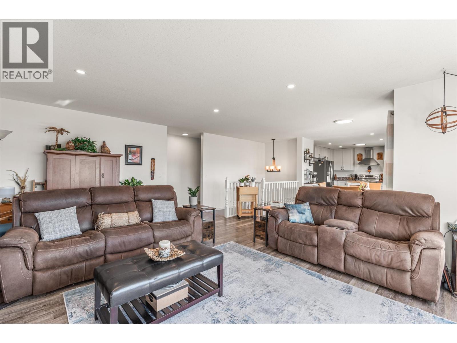  4138 4th Avenue, Peachland