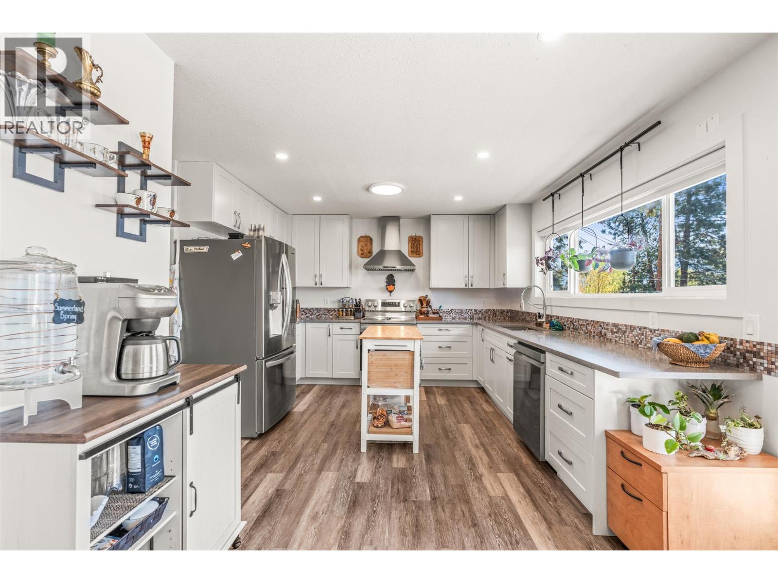  4138 4th Avenue, Peachland