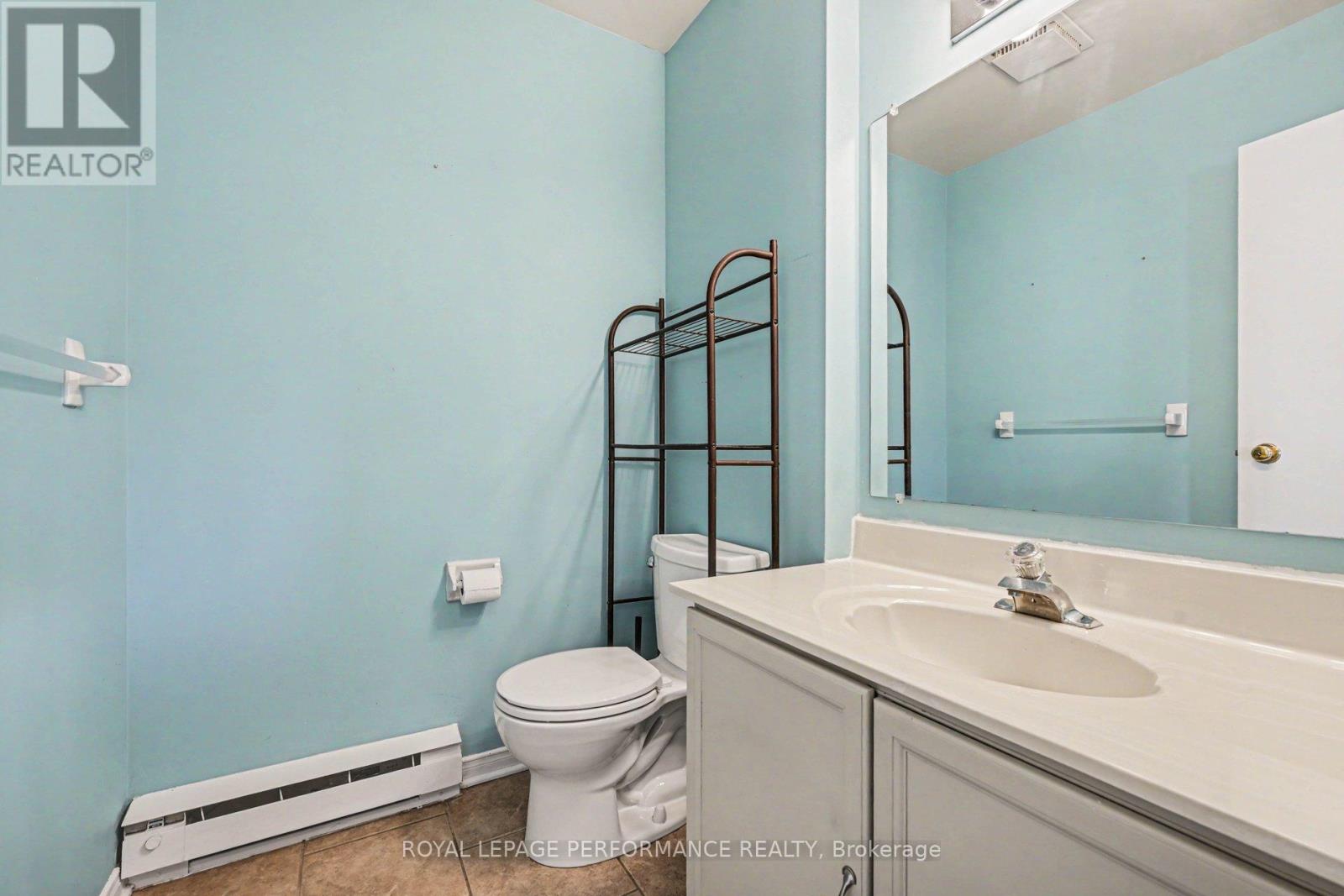 #217 8 TERRACE DRIVE - 12