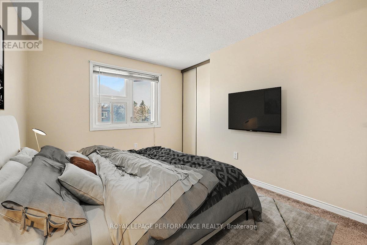 #217 8 TERRACE DRIVE - 15